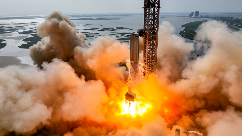 «Еще немного ближе к Марсу», — Илон Маск показал рекордные испытания самой большой ракеты SpaceX